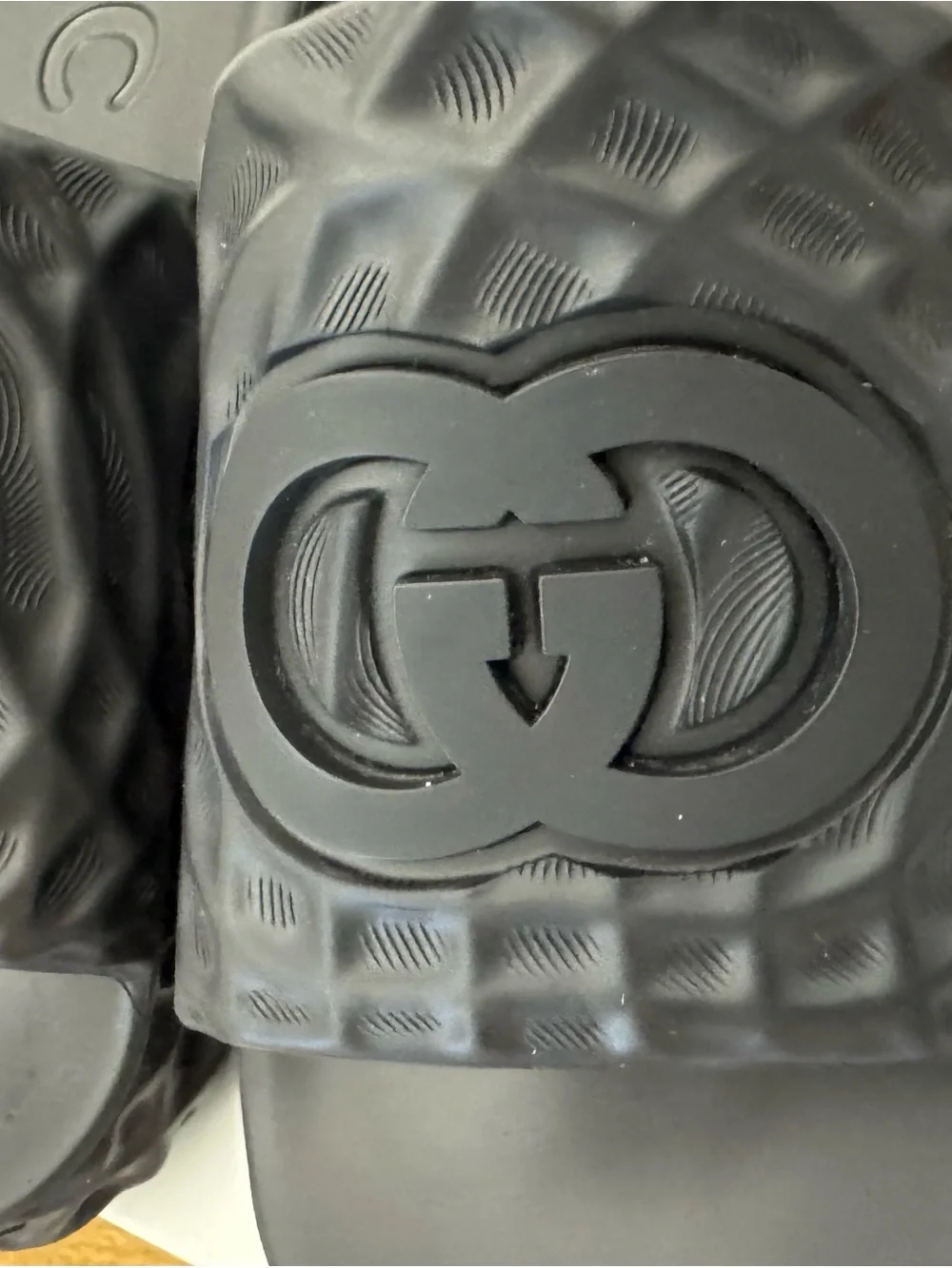 Pre owned Gucci MENS BLACK RUBBER WATER RIPPLE SANDAL w GG LOGO sz 5G/6US UNISEX